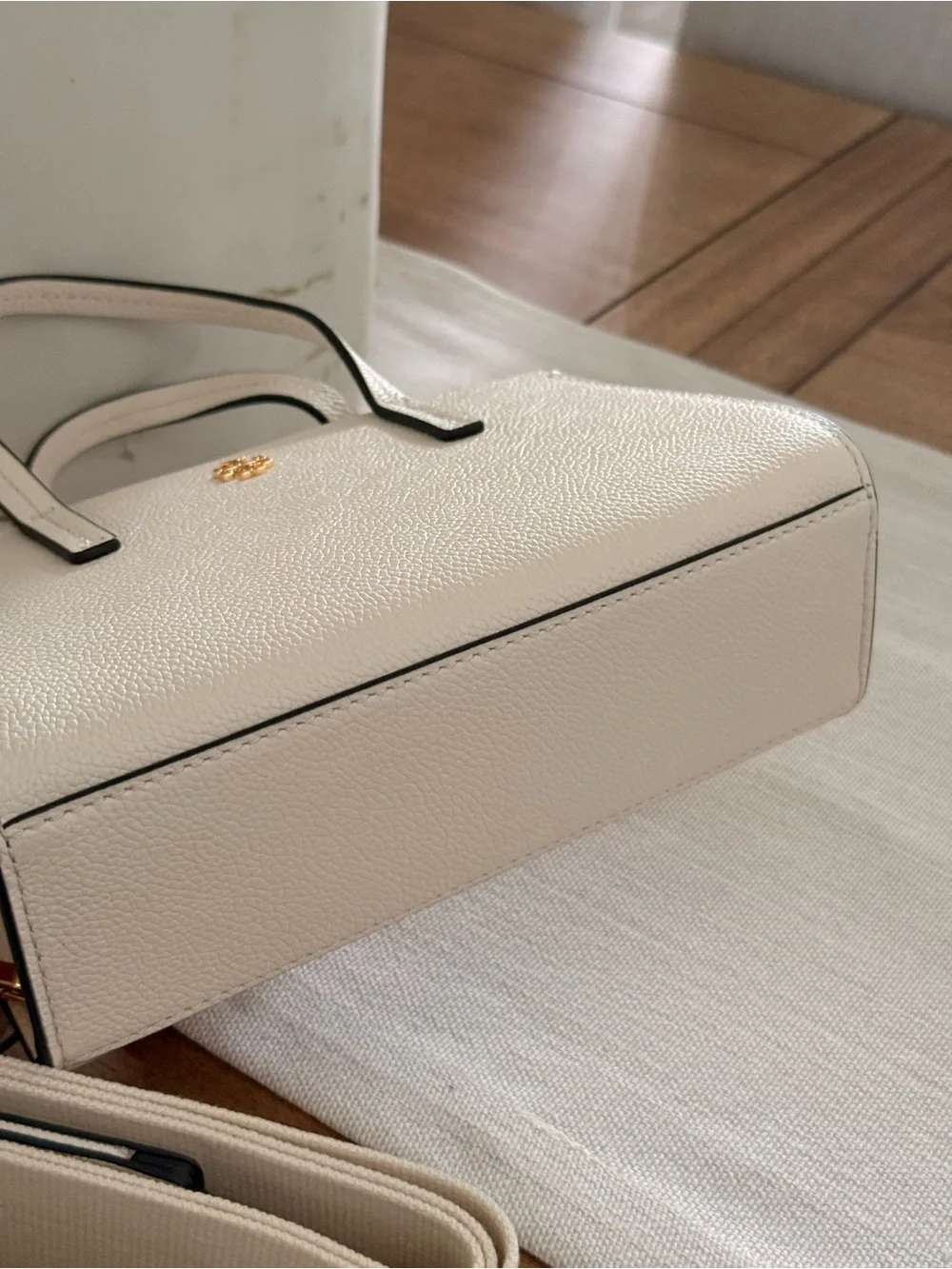 New tory burch Blake mini leather tote with thick strap in new ivory color
